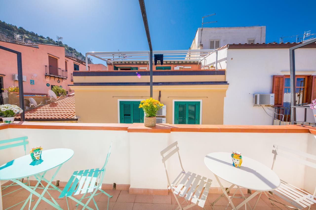 Bed and Breakfast Dafni E Naide Cefalù Exterior foto