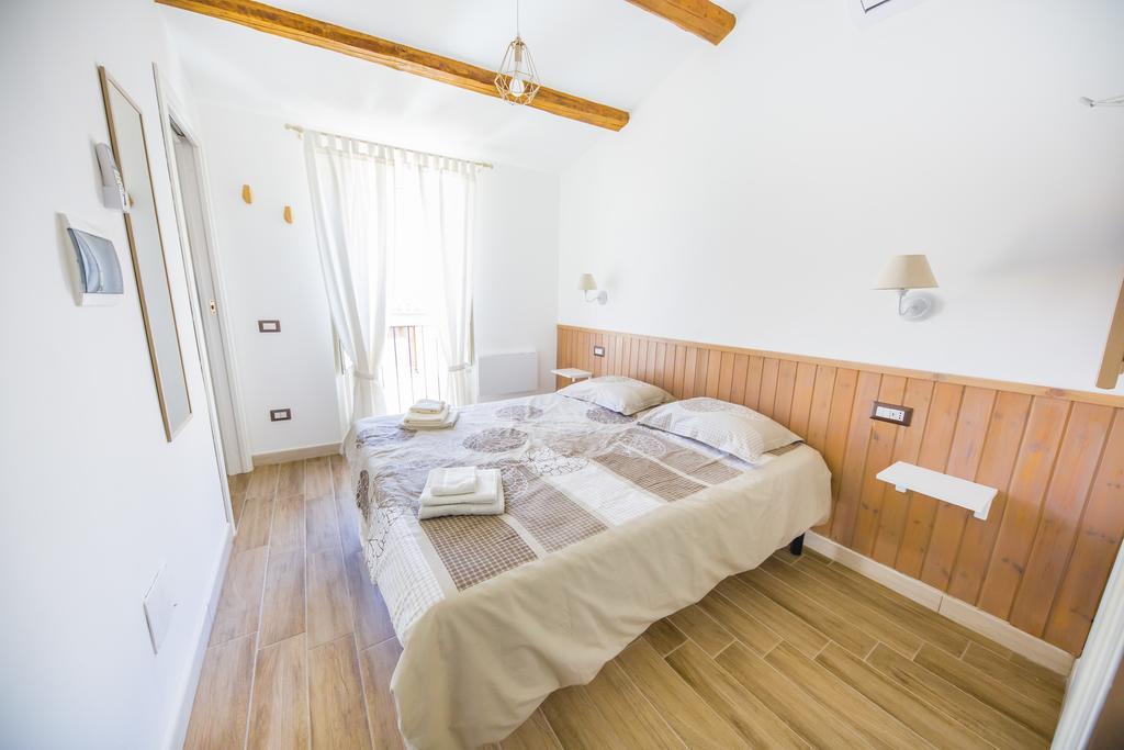 Bed and Breakfast Dafni E Naide Cefalù Exterior foto
